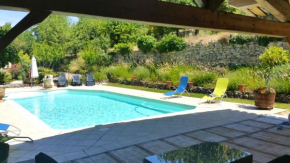 Villa de 4 chambres avec piscine privee jardin amenage et wifi a Malaucene